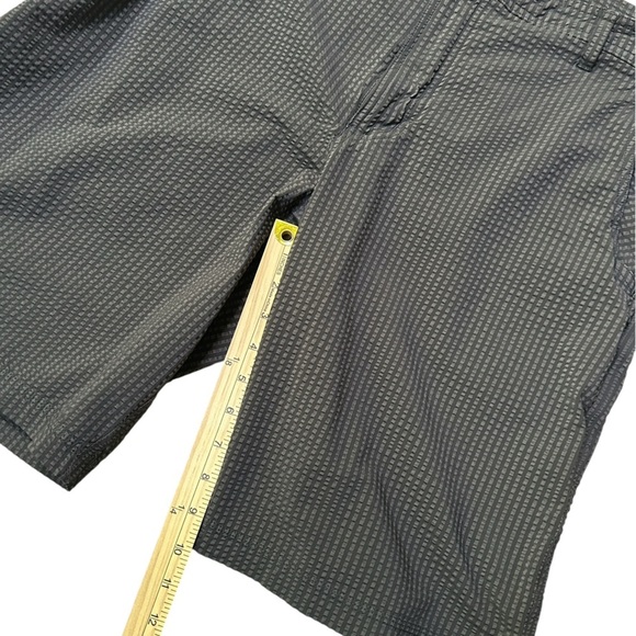 Lululemon | Men’s Kahuna Seersucker Shorts in Black M7350S, Size 38 - Picture 6 of 8